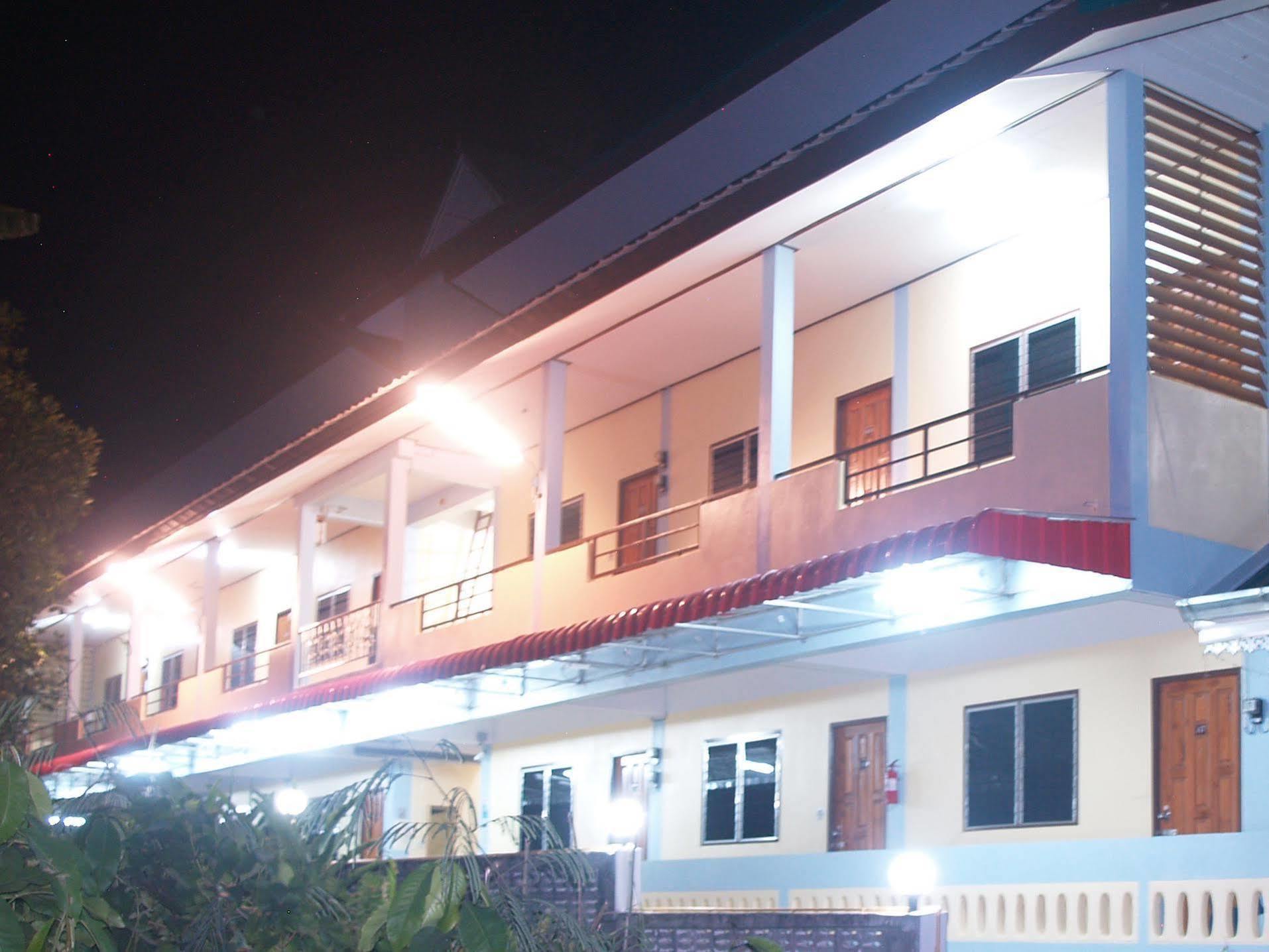 Sangaroon Hotel Пуа Экстерьер фото